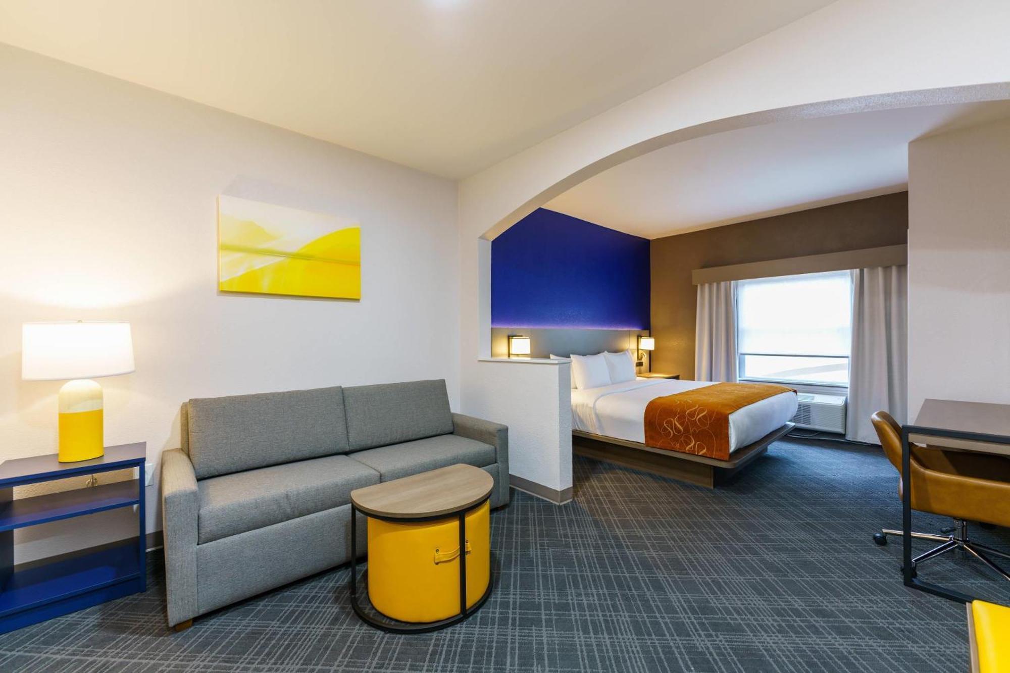 Comfort Suites University Drive Колледж-Стейшен Екстер'єр фото